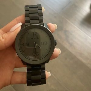 MEN’S Nixon Watch